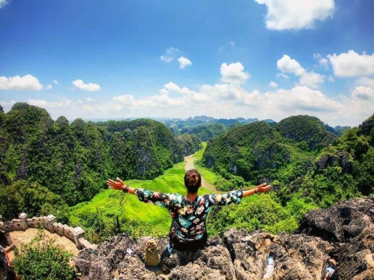 from-ha-noi-hoa-lu-tam-coc-trang-an-mua-cave-2