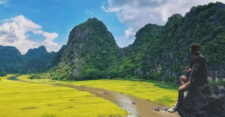 from-ha-noi-hoa-lu-tam-coc-trang-an-mua-cave-2