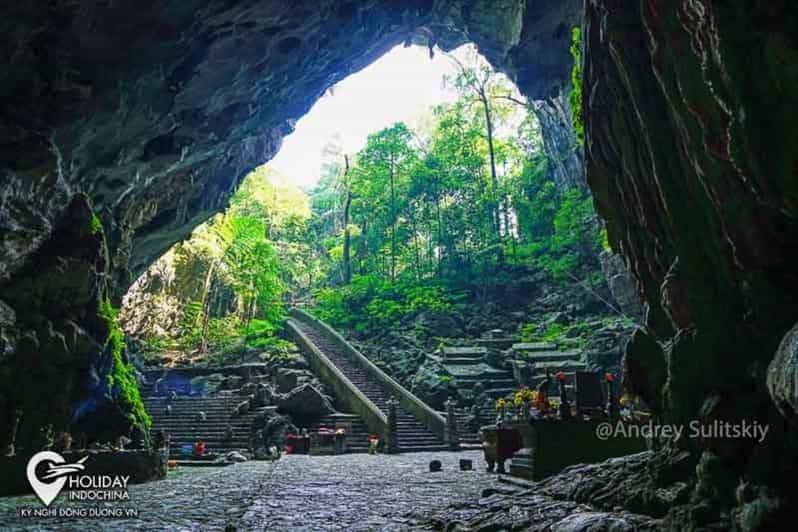 from-ha-noi-perfume-pagoda-a-pagoda-in-deep-in-a-cave
