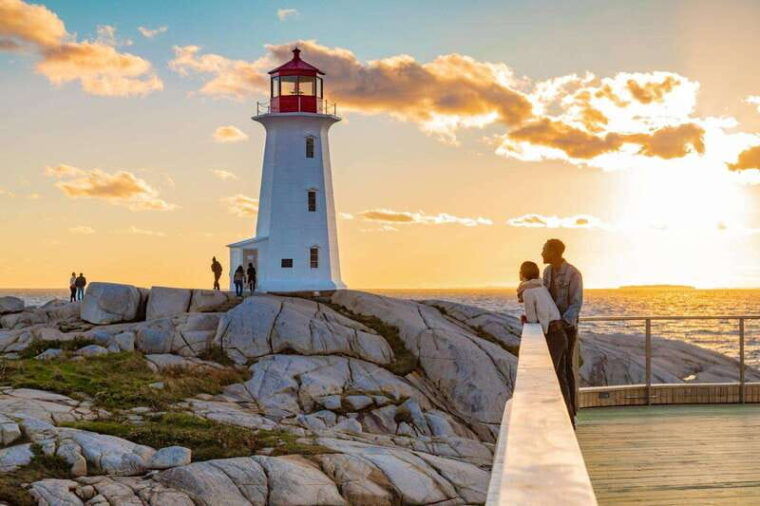 from-halifax-peggys-cove-bus-tour