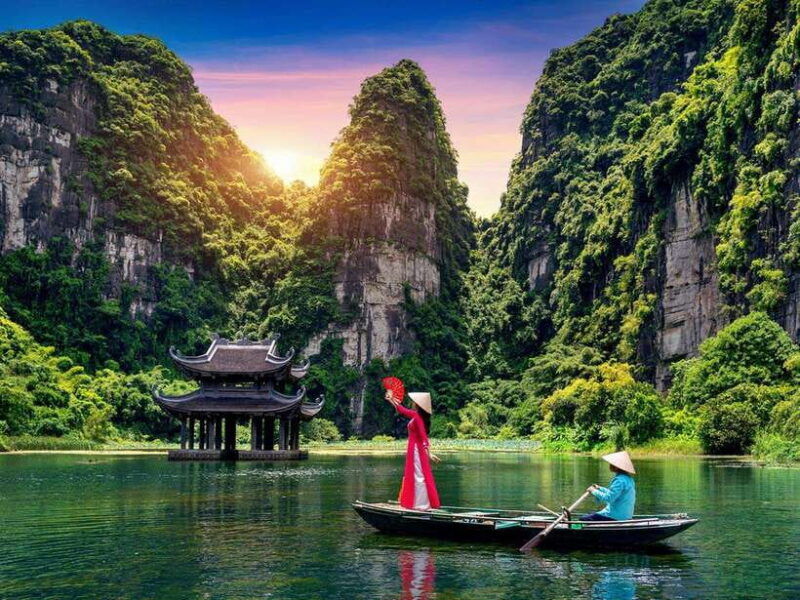 from-hanoi-1-day-tour-ninh-binh-hoa-lu-trang-an-hang-mua