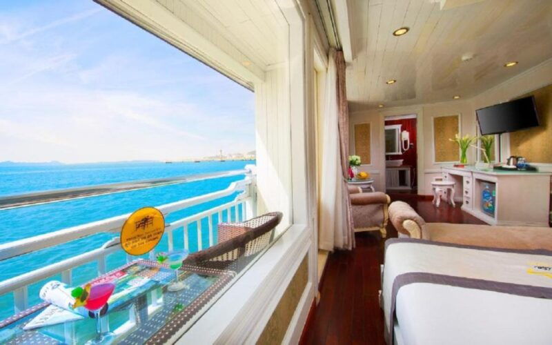 from-hanoi-2-day-bai-tu-long-bay-luxury-cruise-with-jacuzzi
