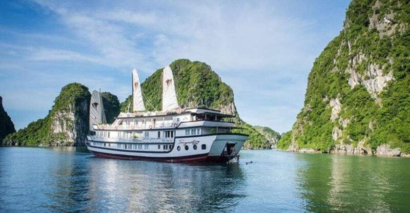 from-hanoi-2-day-bai-tu-long-bay-luxury-cruise-with-jacuzzi