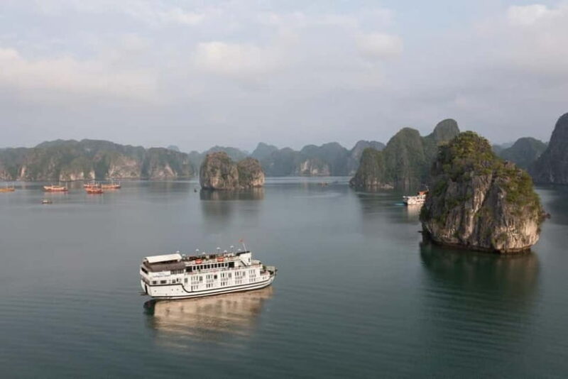 From Hanoi: 2-day Ha Long Bay & Bai Tu Long Premium Cruise - The Itinerary in Detail