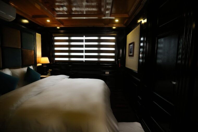 from-hanoi-2-day-halong-bay-cruise-with-meals