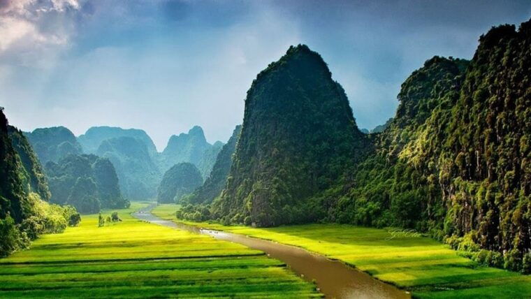 from-hanoi-2-day-ninh-binh-ha-long-bay-sightseeing-tour