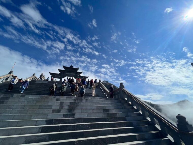 from-hanoi-2-day-sapa-fansipan-and-muong-hoa-valley-tour