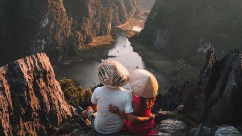 From Hanoi : 4-day Ninh Binh-Halong Bay Cruise with Balcony - Authentic Experiences That Make This Trip Special