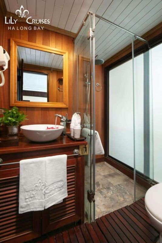 from-hanoi-5-day-northern-sapa-ninh-binh-halong-bay-tour