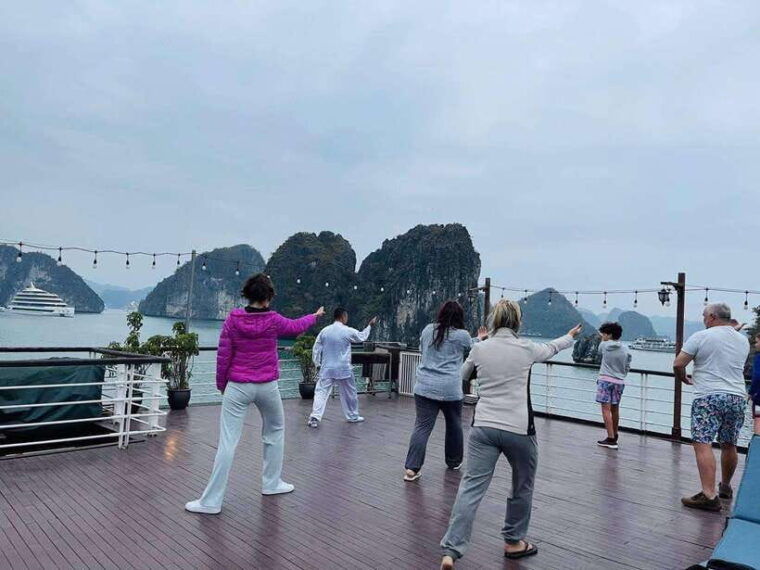 from-hanoi-5-day-northern-sapa-ninh-binh-halong-bay-tour