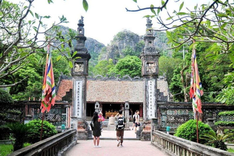 from-hanoi-5-day-sapa-ninh-binh-ha-long-bay-cruise