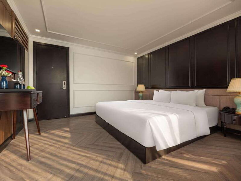 from-hanoi-5-star-cruise-2-days-1-night-ha-long-lan-ha-bay