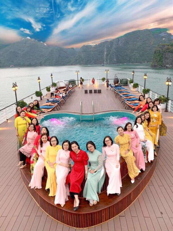 from-hanoi-5-star-cruise-2-days-1-night-ha-long-lan-ha-bay