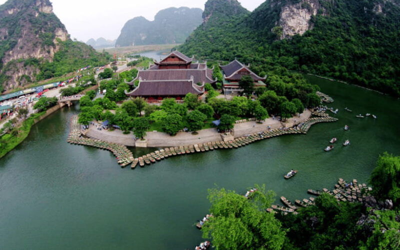 from-hanoi-bai-dinh-trang-an-and-mua-cave-day-tour