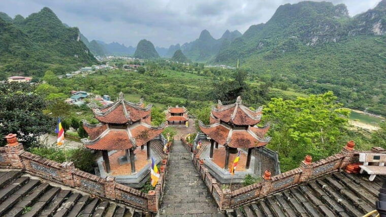 from-hanoi-ban-gioc-waterfall-and-tiger-cave-2-day-tour