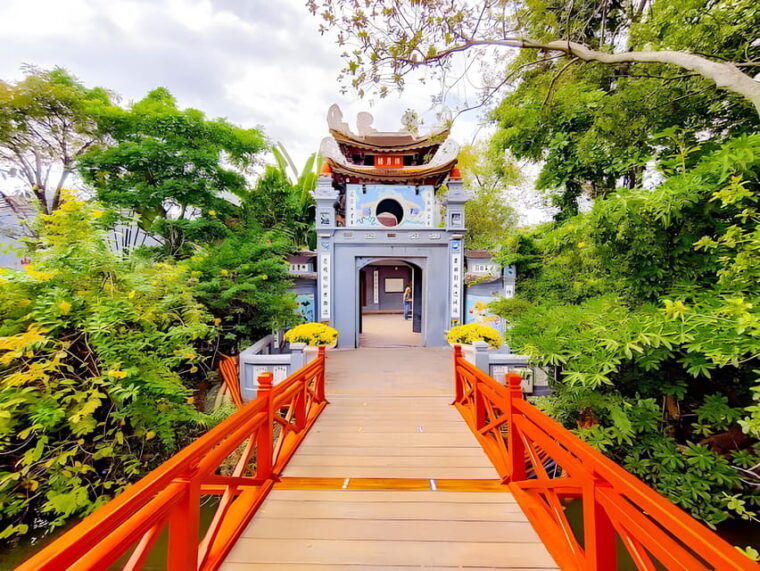 from-hanoi-discover-all-famous-places-for-1-day