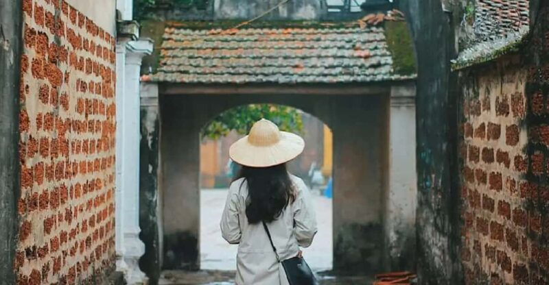 from-hanoi-duong-lam-ancient-village-day-tour-with-lunch