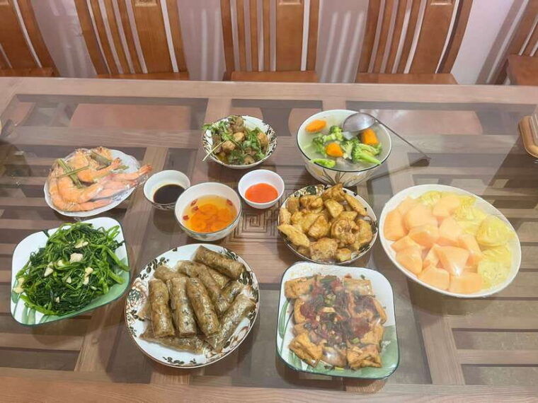 from-hanoi-duong-lam-ancient-village-private-full-day-trip