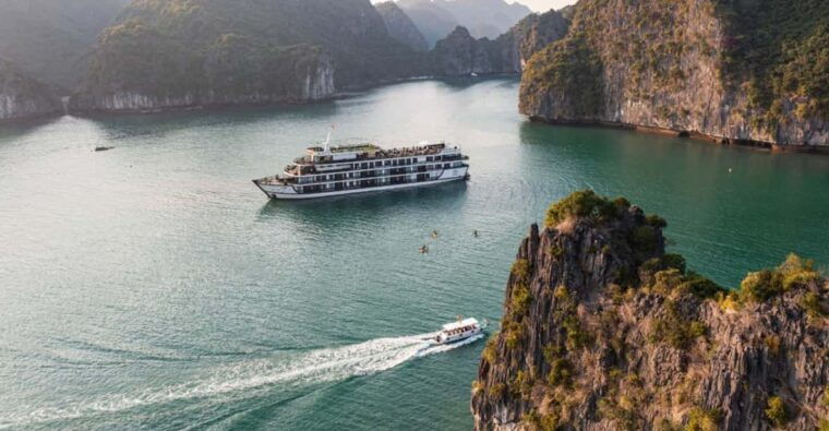 from-hanoi-explore-ha-long-bay-2-days-with-a-luxury-cruise