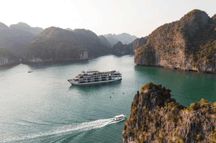 from-hanoi-explore-ha-long-bay-2-days-with-a-luxury-cruise