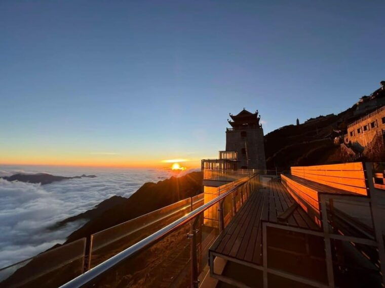 from-hanoi-explore-sapa-conquer-fansipan-for-2-days