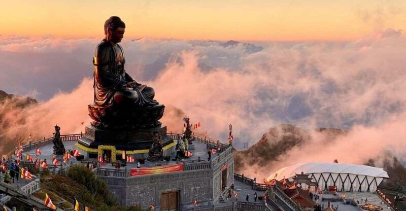 from-hanoi-explore-sapa-fansipan-mountain-for-2-days