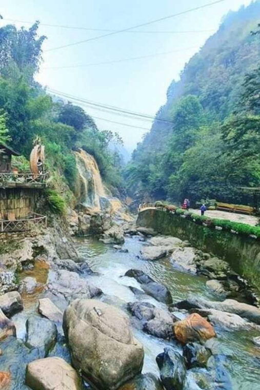 from-hanoi-explore-sapa-fansipan-mountain-for-2-days