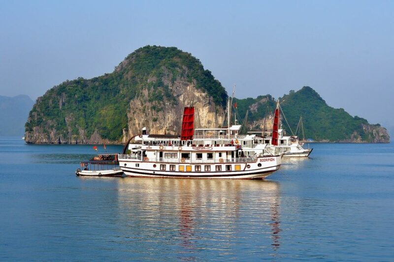From Hanoi: Full-Day Ha Long Bay Trip Seafood and Kayaking - What Makes This Tour Stand Out?