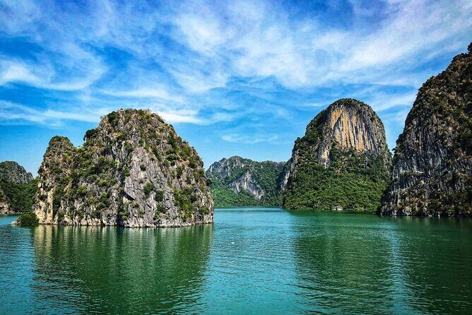 From Hanoi: Ha Long Bay Luxury Cruise Day Tour with Jacuzzi - An Overview of the Experience