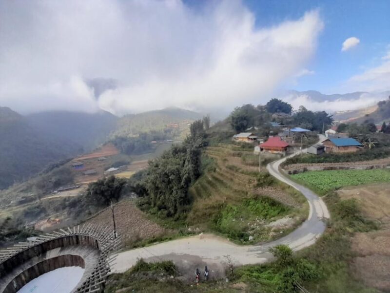 From Hanoi: Ha Long Bay Luxury Day Trip with Kayaking &Titop - An introduction to Ha Long Bays allure