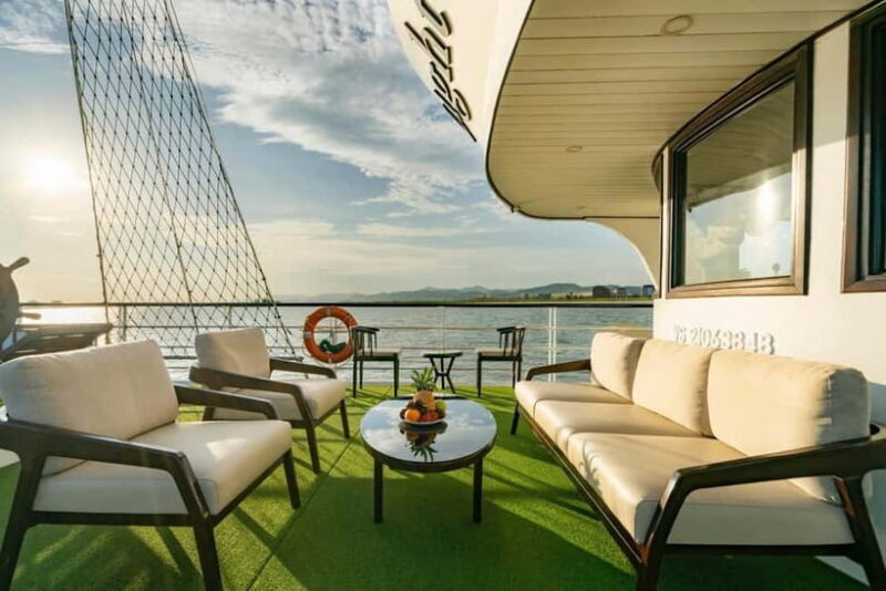 From Hanoi: Ha Long Bay Private Charter VIP Cruise - Exploring Ha Long Bay’s Natural Wonders