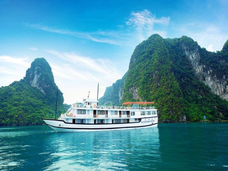 from-hanoi-halong-explorer-3-day-deluxe-cruise