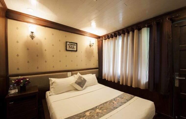 from-hanoi-halong-explorer-3-day-deluxe-cruise