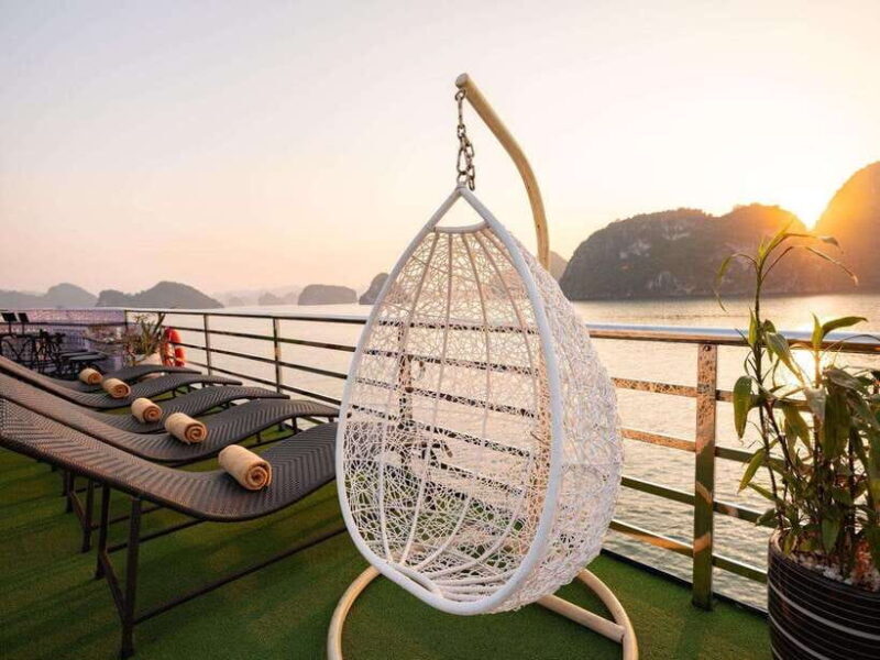 From Hanoi/Halong: Ha Long Bay Day Trip with Luxury Cruise - An In-Depth Look at the Ha Long Bay Day Trip