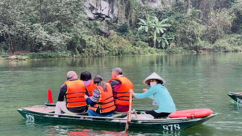 from-hanoi-hoa-lu-trang-an-1-day-trip