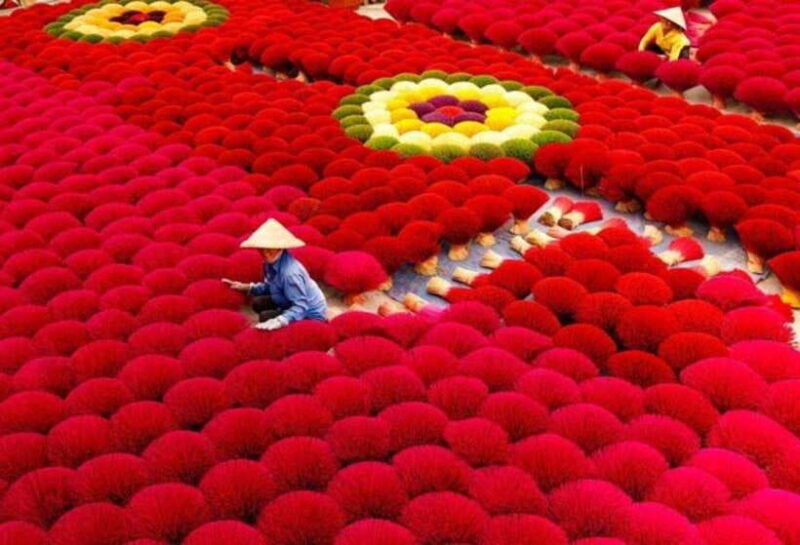 from-hanoi-incense-village-and-hat-making-village-half-day