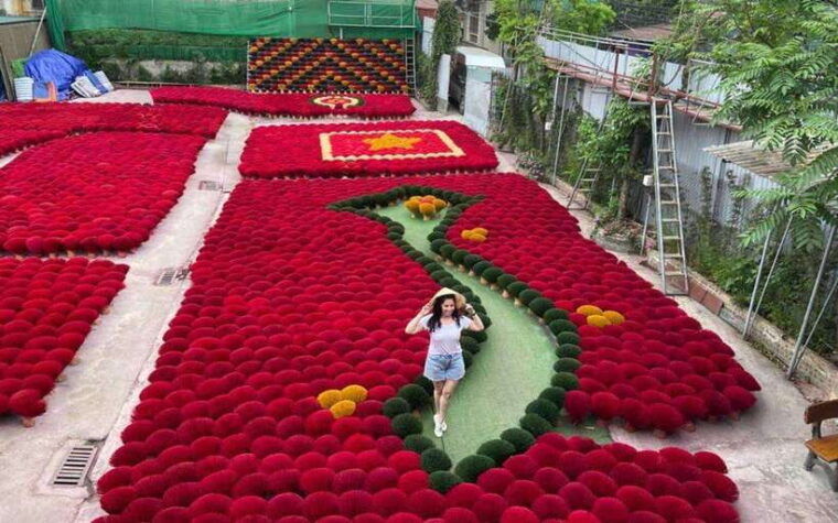 from-hanoi-incense-village-and-hat-making-village-half-day