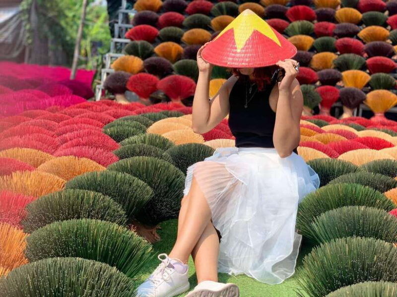 from-hanoi-incense-village-conical-hat-and-hathai-art-tour