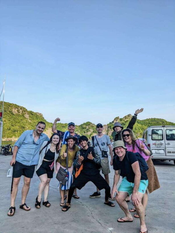 from-hanoi-lan-ha-bay-kayaking-sightseeing-cruise-trip