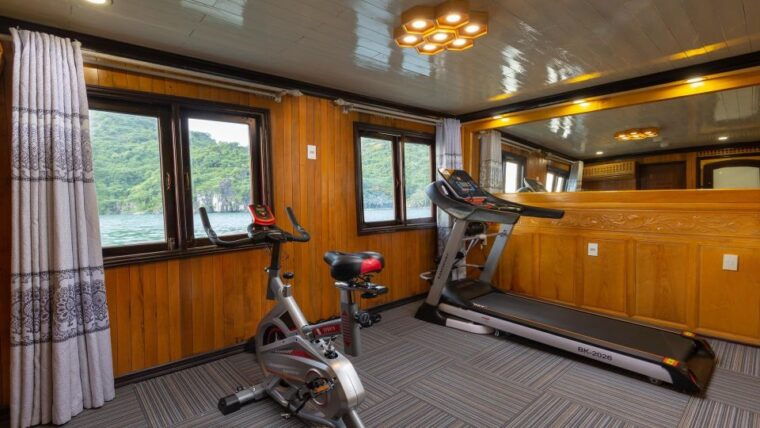 from-hanoi-luxury-private-traditional-junk-boat