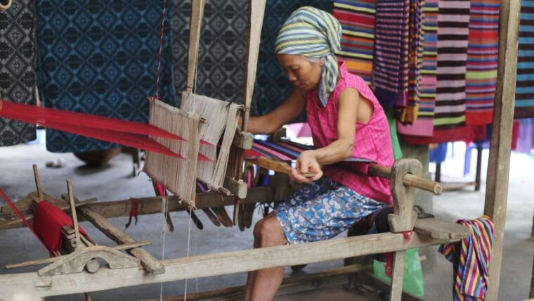 from-hanoi-mai-chau-valley-hill-tribes-2-day-trek-tour