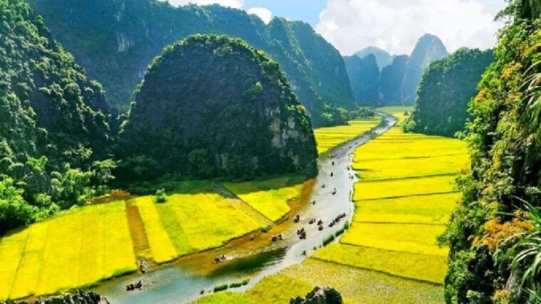 from-hanoi-ninh-binh-bai-dinh-trang-an-mua-caves-trip