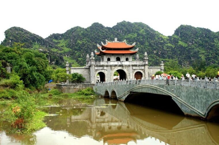 from-hanoi-ninh-binh-cuc-phuong-national-park-2-day-tour