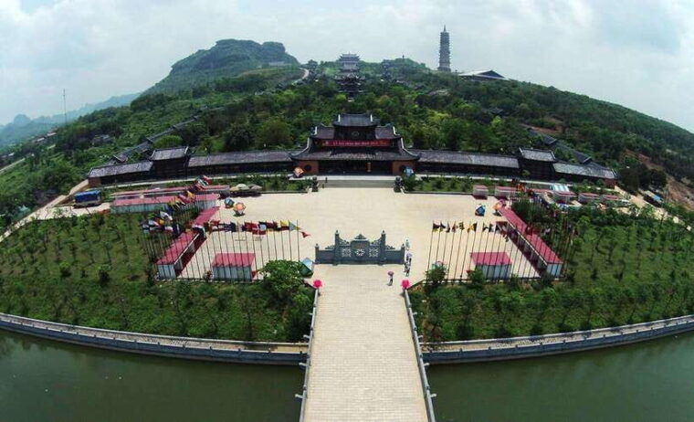 from-hanoi-ninh-binh-day-trip-by-limousine-with-lunch