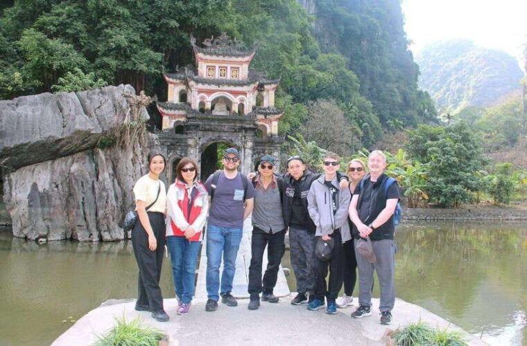 from-hanoi-ninh-binh-hoa-lu-tam-coc-boat-trip-mua-cave