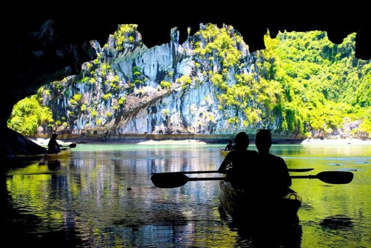 from-hanoi-ninh-binh-hoa-lu-tam-coc-trang-an