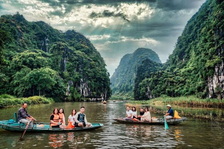 from-hanoi-ninh-binh-hoa-lu-tam-coc-trang-an