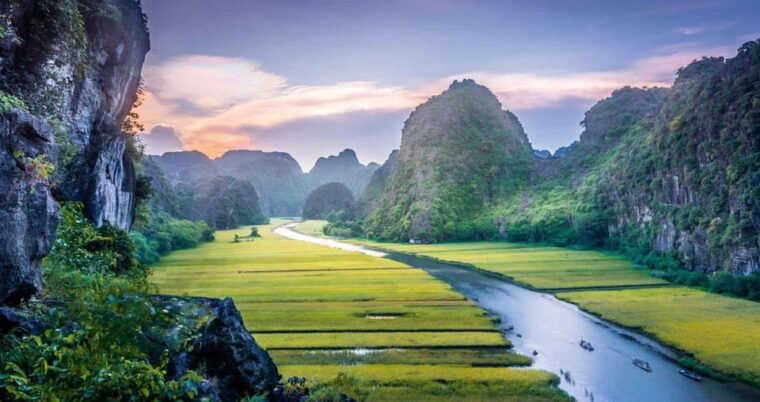 from-hanoi-ninh-binh-hoa-lu-trang-an-mua-cave-day-trip