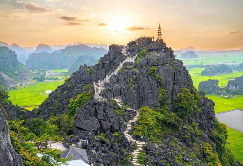 from-hanoi-ninh-binh-tam-coc-and-mua-cave-trip-with-lunch