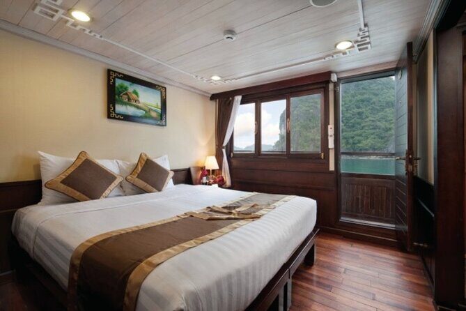 From Hanoi: Ninh Binh Tour and Ha Long Bay Cruise 3-Day Trip - Day 3: The Bay’s Natural Wonders and Return to Hanoi